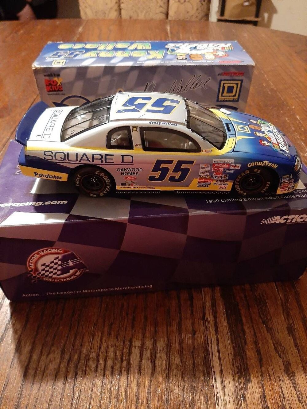 Vintage Action Collectible Kenny Wallace Square D Flyer Car Die Cast Nascar 1999